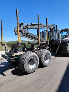 Kronos Anhänger 150 4WD AB mit Kran 8020XL