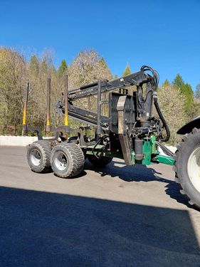Kronos Anhänger 150 4WD AB mit Kran 8020XL