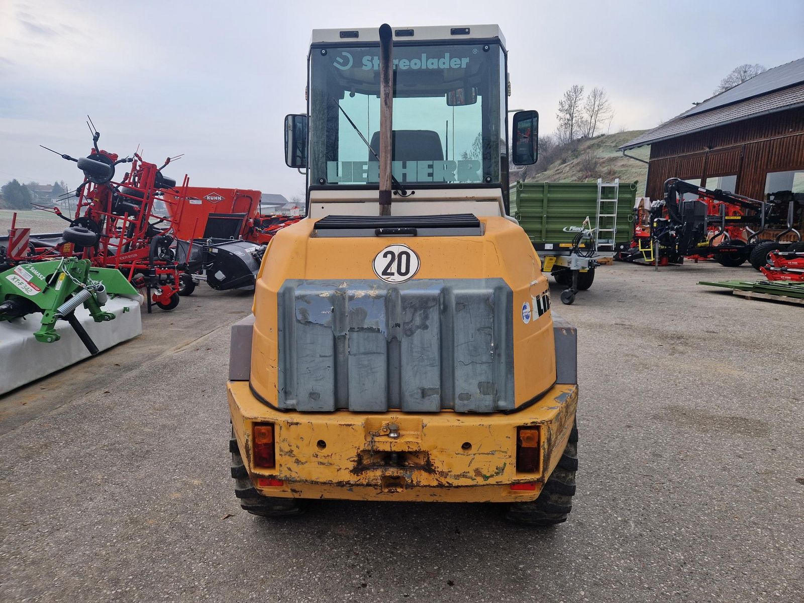 Liebherr 507 Stereo 3