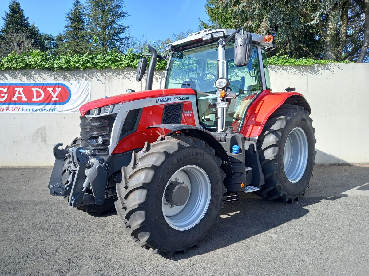 Massey Ferguson MF 6S.180 Dyna-VT Exclusive 1