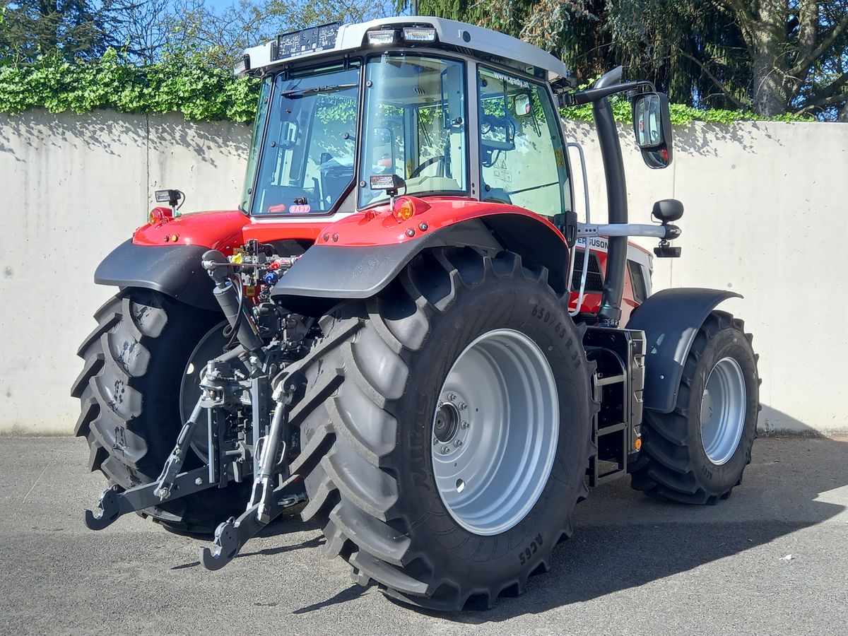 Massey Ferguson MF 6S.180 Dyna-VT Exclusive 2