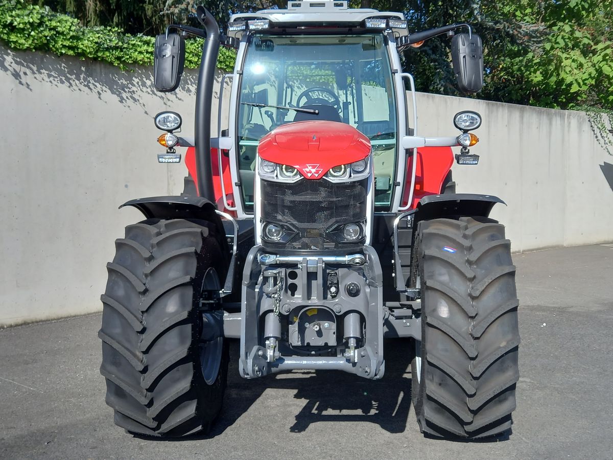 Massey Ferguson MF 6S.180 Dyna-VT Exclusive 3
