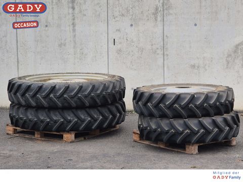 Sonstige 340/85R46 BKT-320/85R32 KOMPLETRÄDER