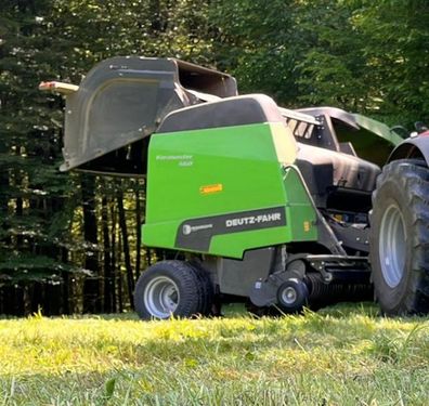 Deutz Fahr VARIMASTER 560 RUNDBALLEN PRESSE