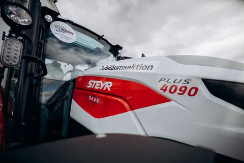 Steyr 4090 PLUS