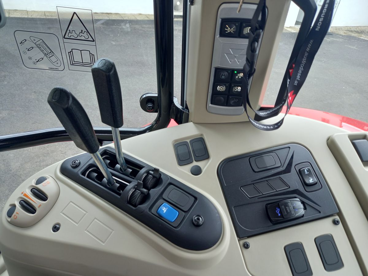 Massey Ferguson MF 5S.115 Dyna-6 Efficient