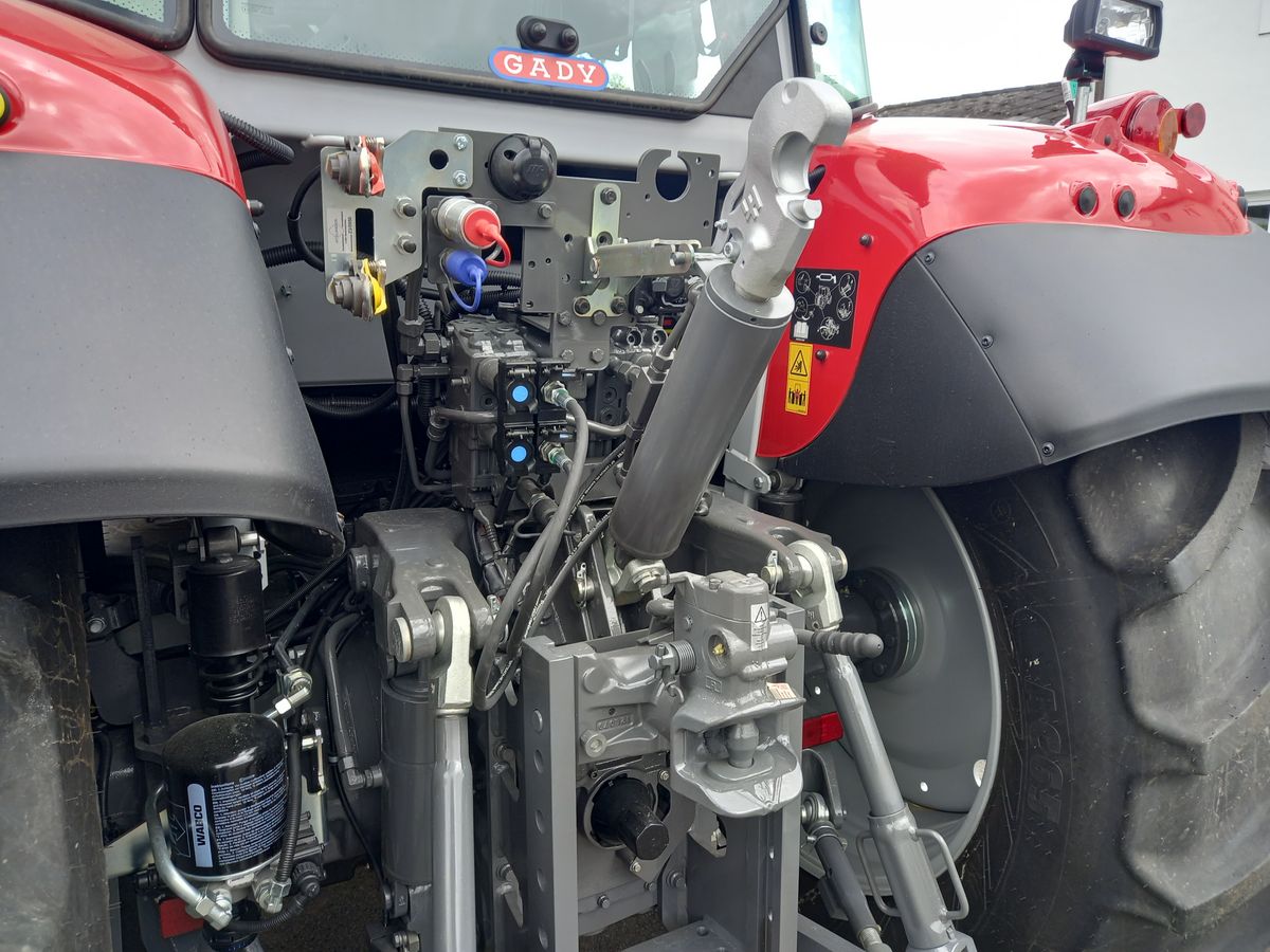 Massey Ferguson MF 5S.115 Dyna-6 Efficient