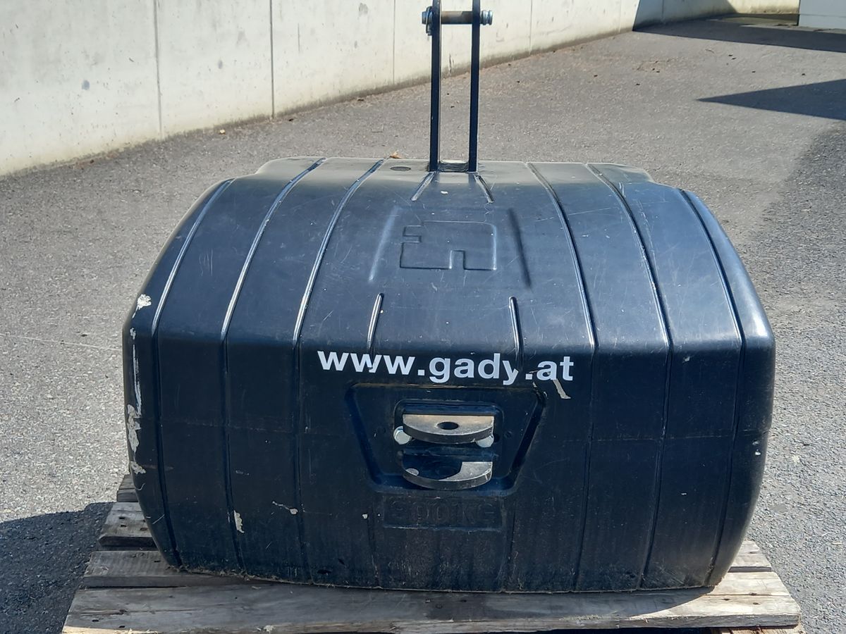 Sonstige 900 KG