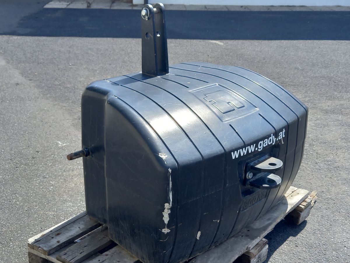 Sonstige 900 KG
