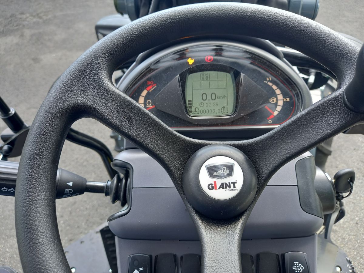 Giant G2700 HD