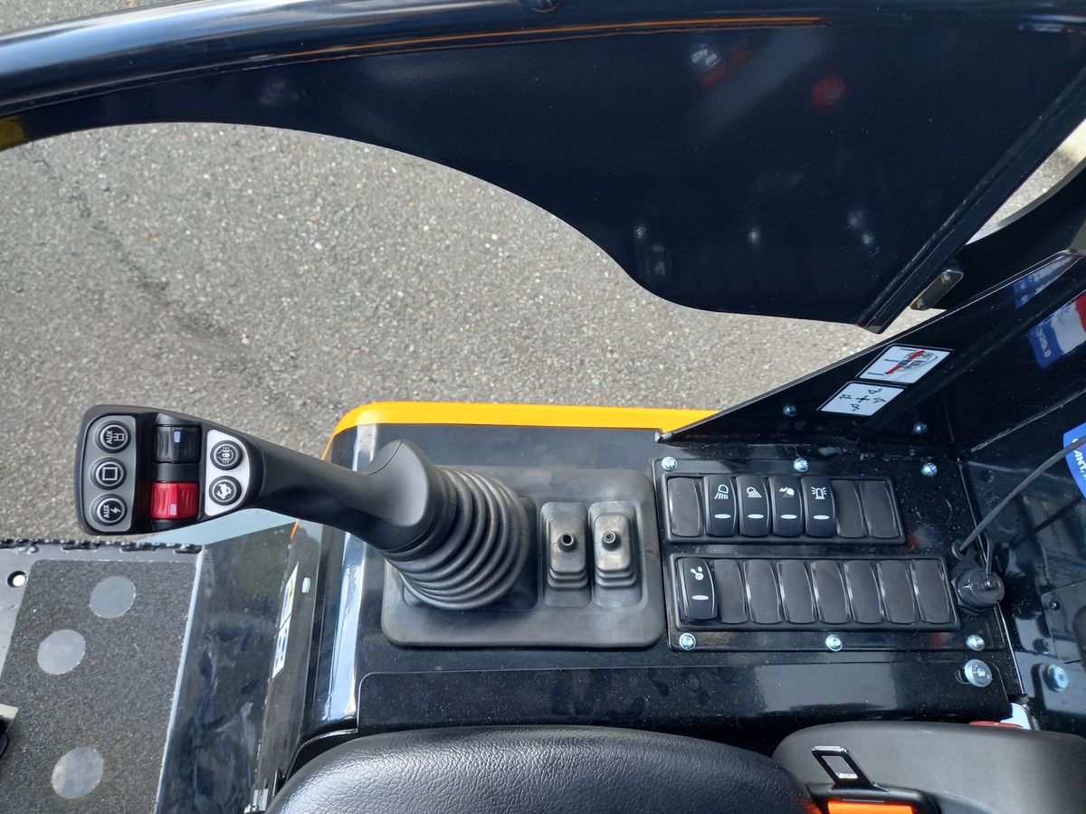 Giant G2700 HD