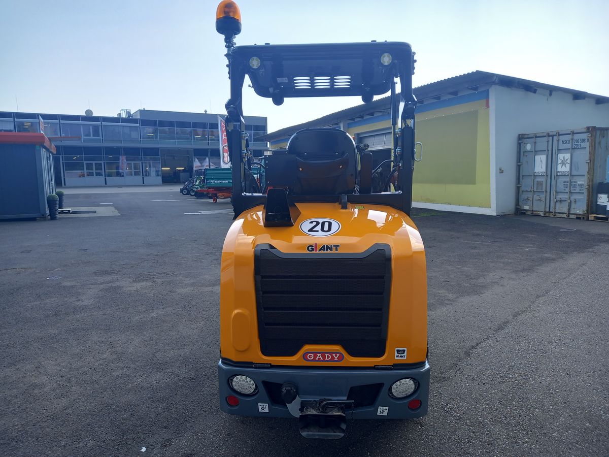 Giant G2700 HD
