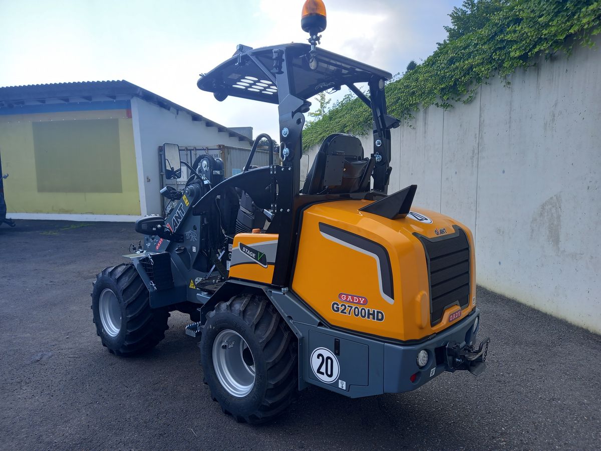 Giant G2700 HD