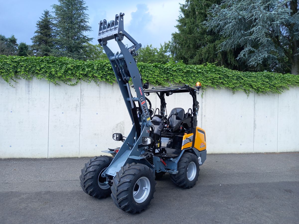 Giant G2700 HD