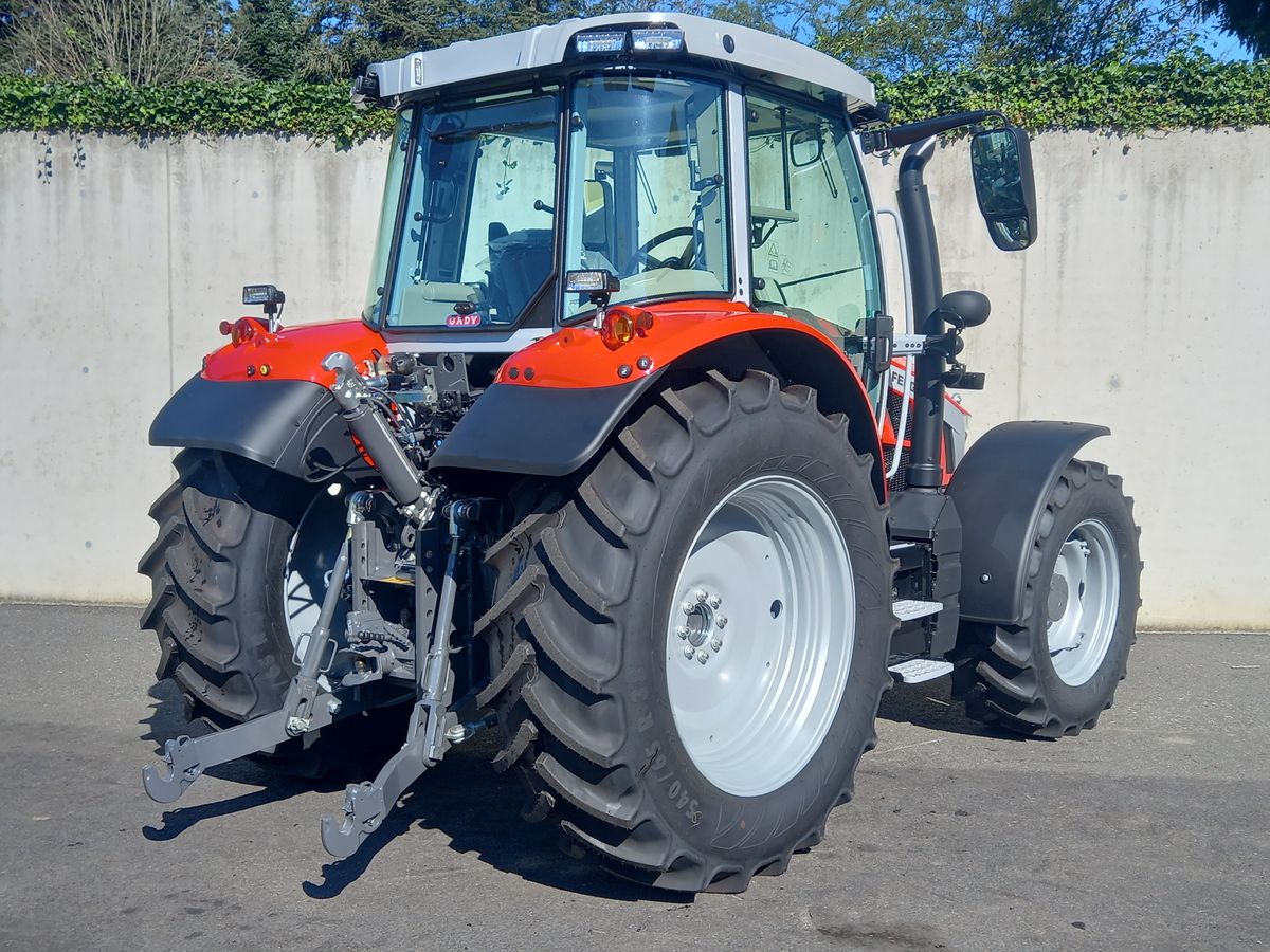 Massey Ferguson MF 5S.115 Dyna-6 Exclusive