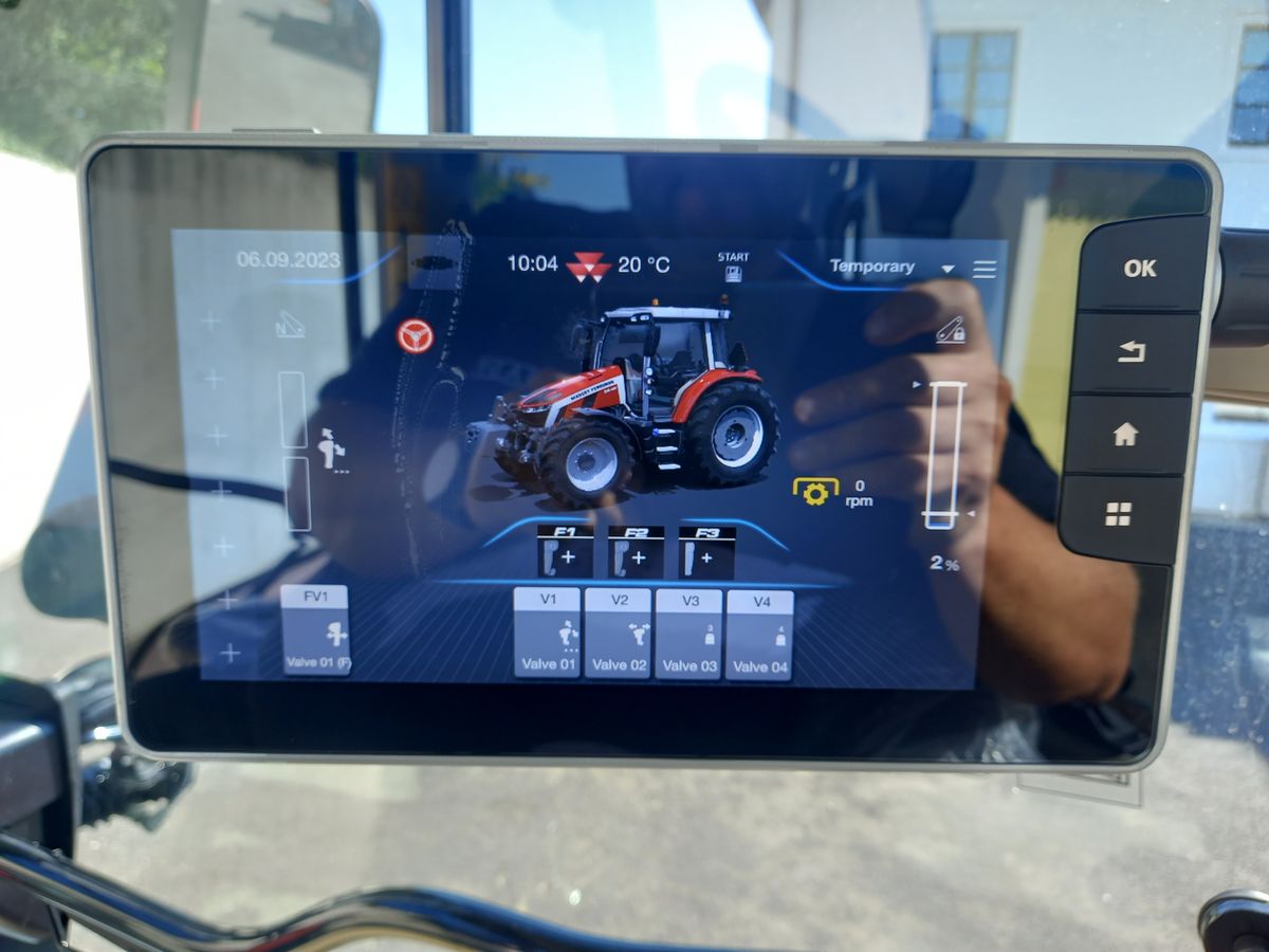 Massey Ferguson MF 5S.115 Dyna-6 Exclusive