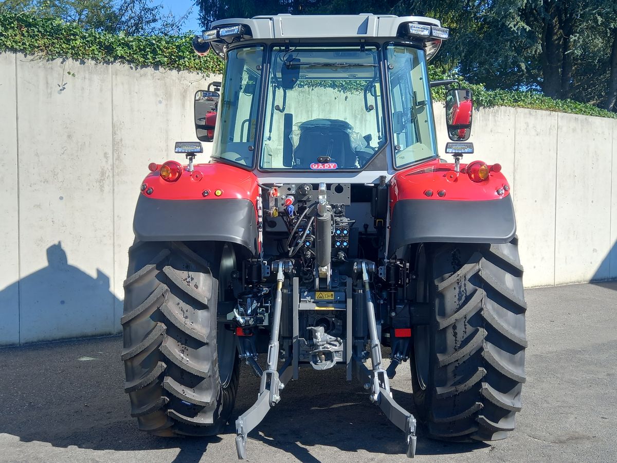Massey Ferguson MF 5S.115 Dyna-6 Exclusive