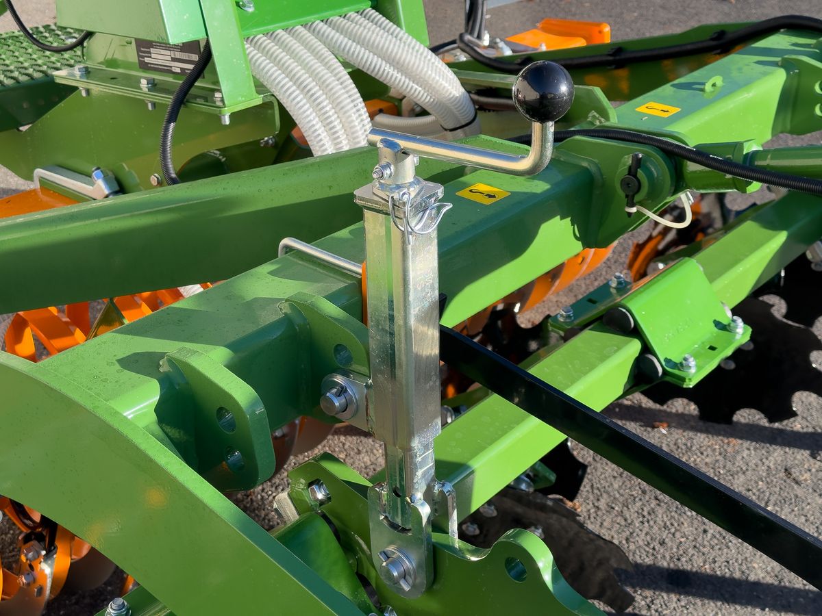 Amazone CENIUS 3003 Grubber