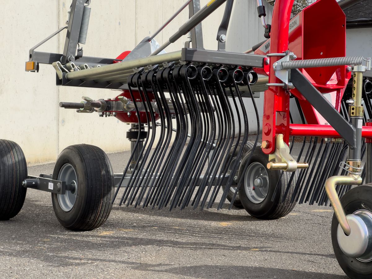 Massey Ferguson RK381DN SCHWADER