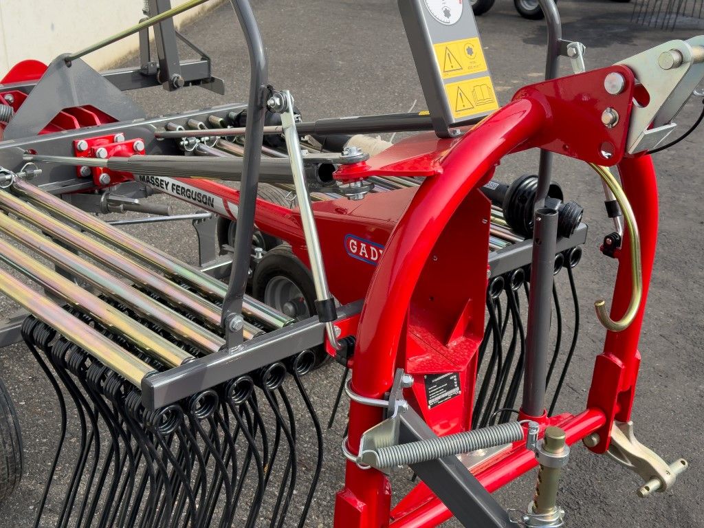 Massey Ferguson RK381DN SCHWADER