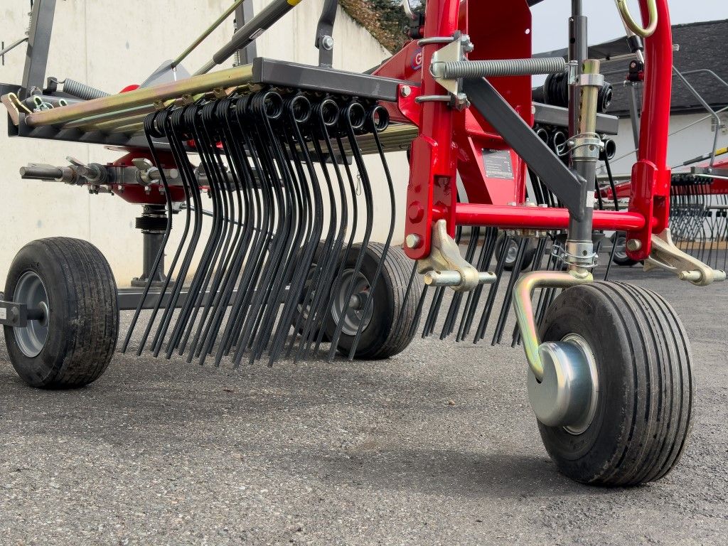 Massey Ferguson RK381DN SCHWADER