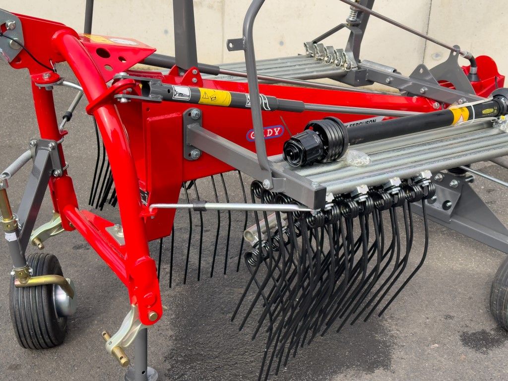 Massey Ferguson RK421DN SCHWADER