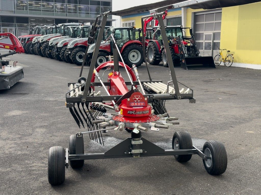 Massey Ferguson RK421DN SCHWADER