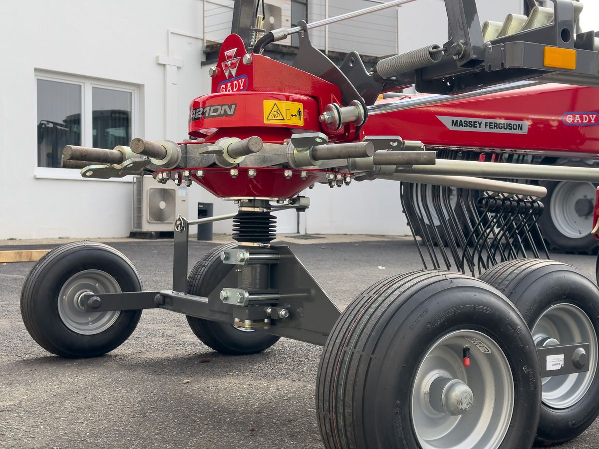 Massey Ferguson RK421DN SCHWADER