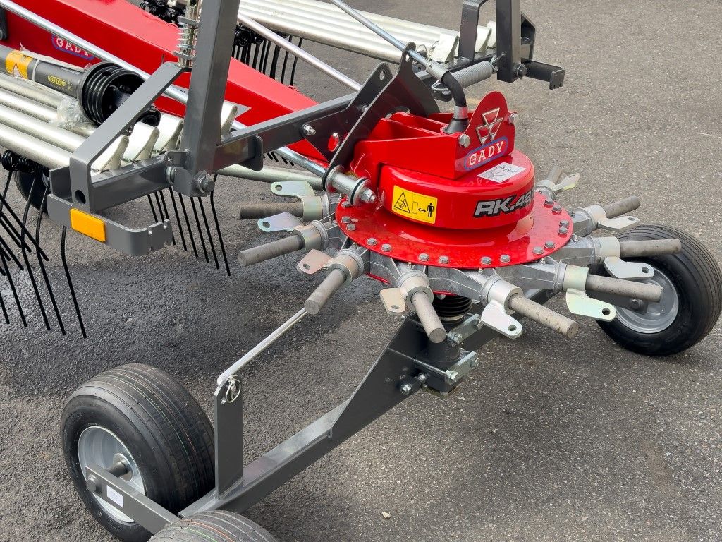 Massey Ferguson RK421DN SCHWADER