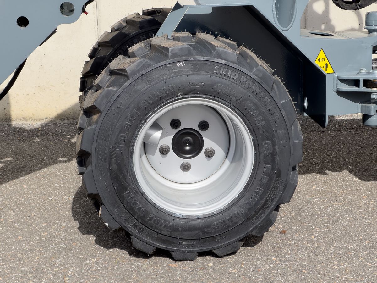 Giant G1500