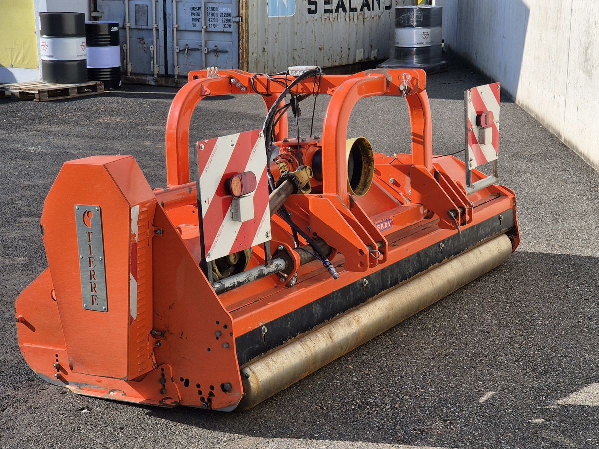 Tierre 280 FRONT-HECKMULCHER