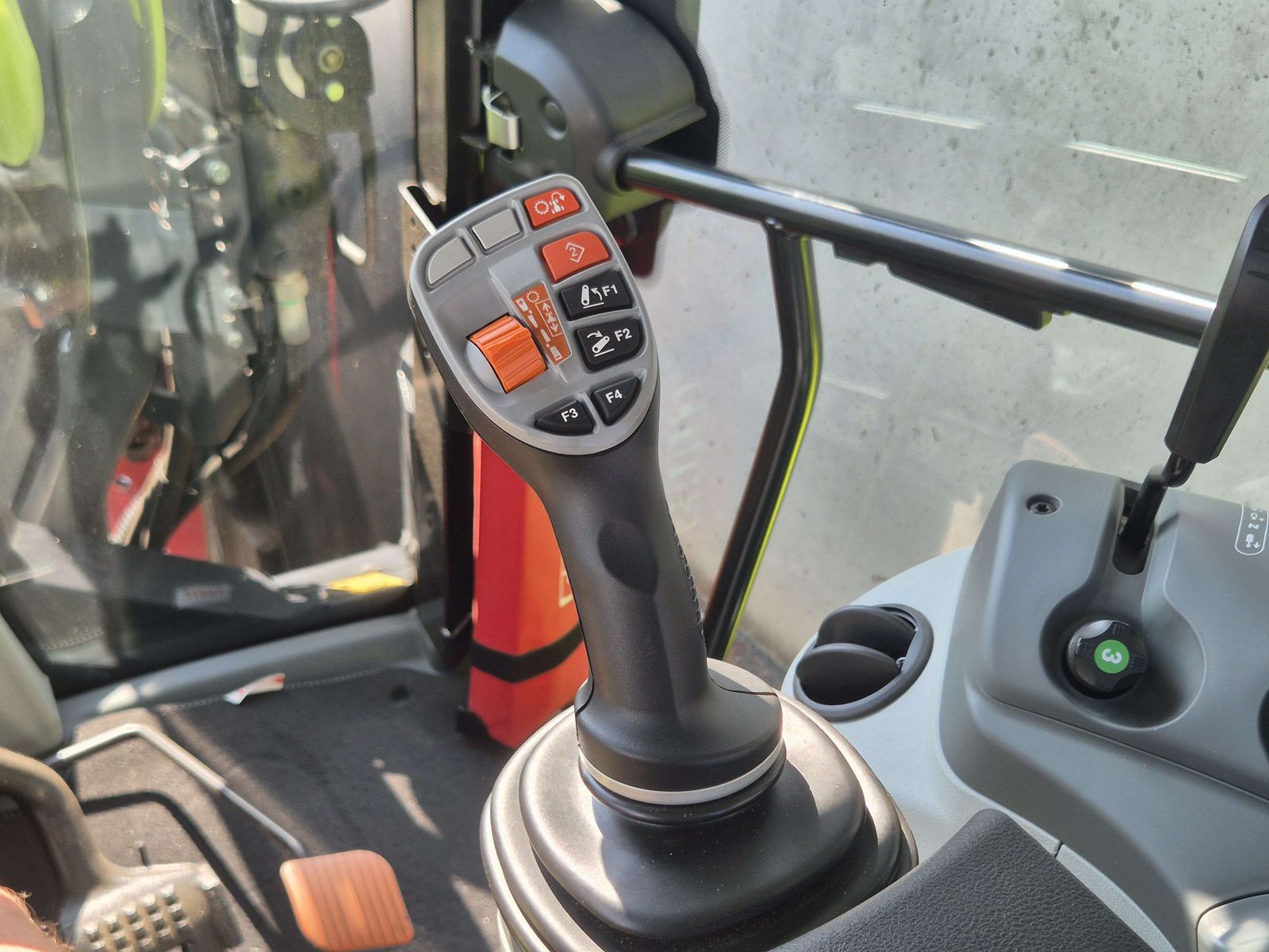Claas Arion 410 Stage V (Standard)