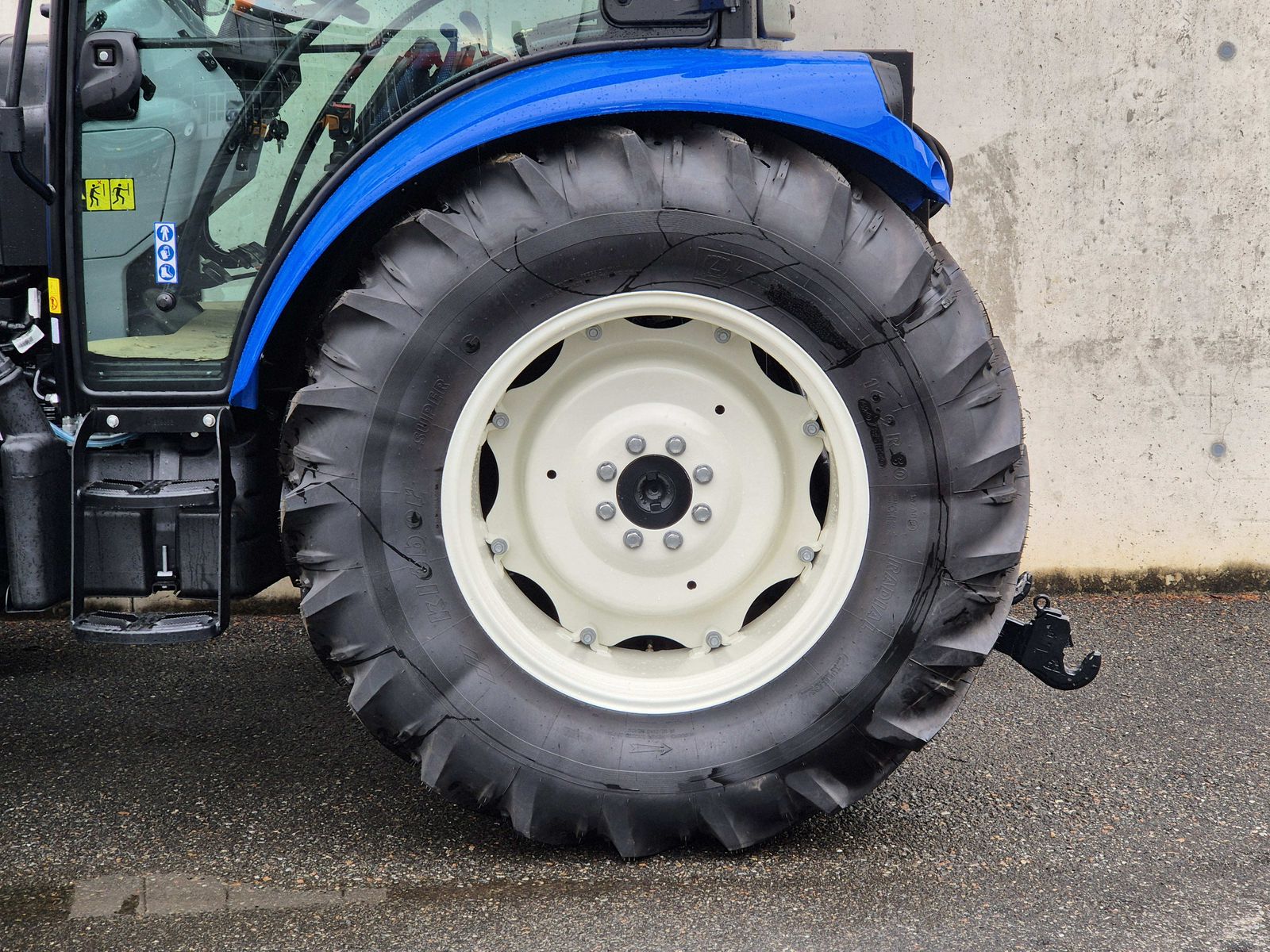 New Holland T4.75S Stage V