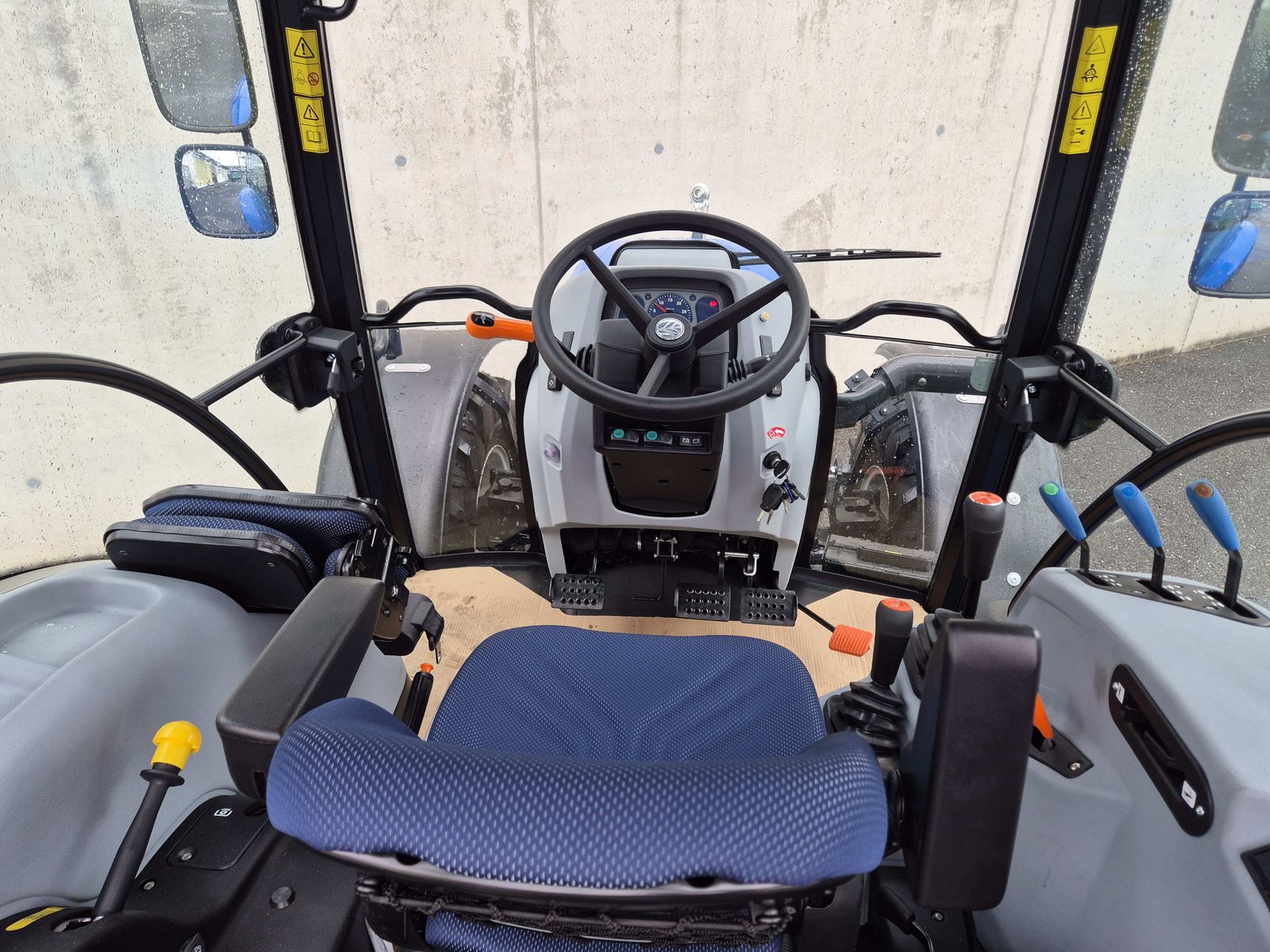 New Holland T4.75S Stage V