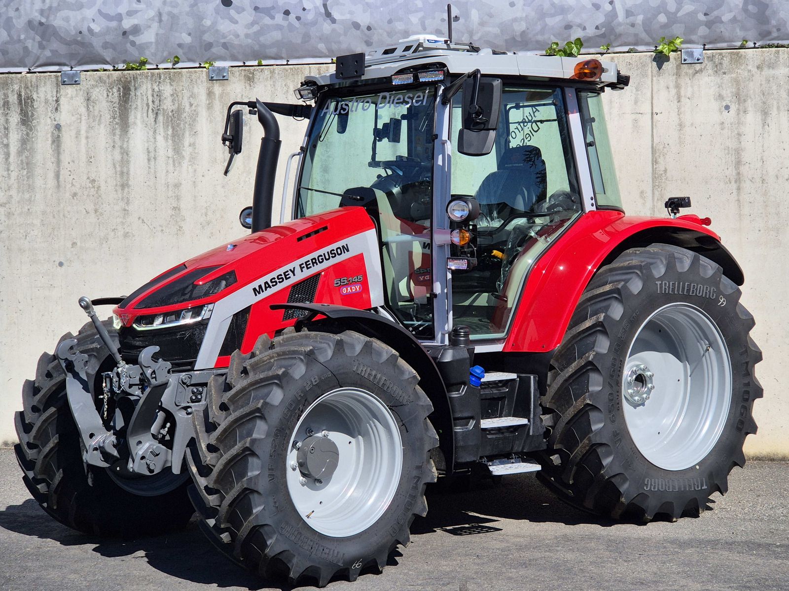 Massey Ferguson MF 5S.145 Dyna-6 Exclusive
