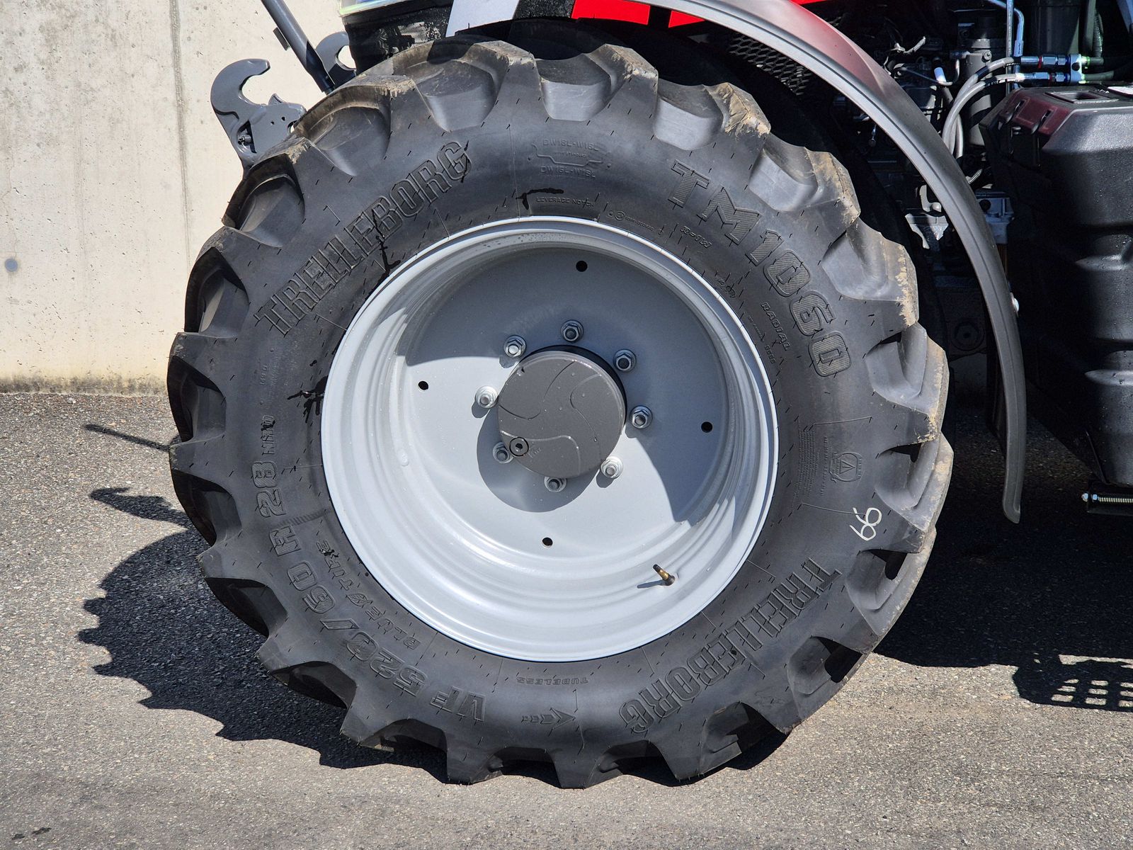 Massey Ferguson MF 5S.145 Dyna-6 Exclusive