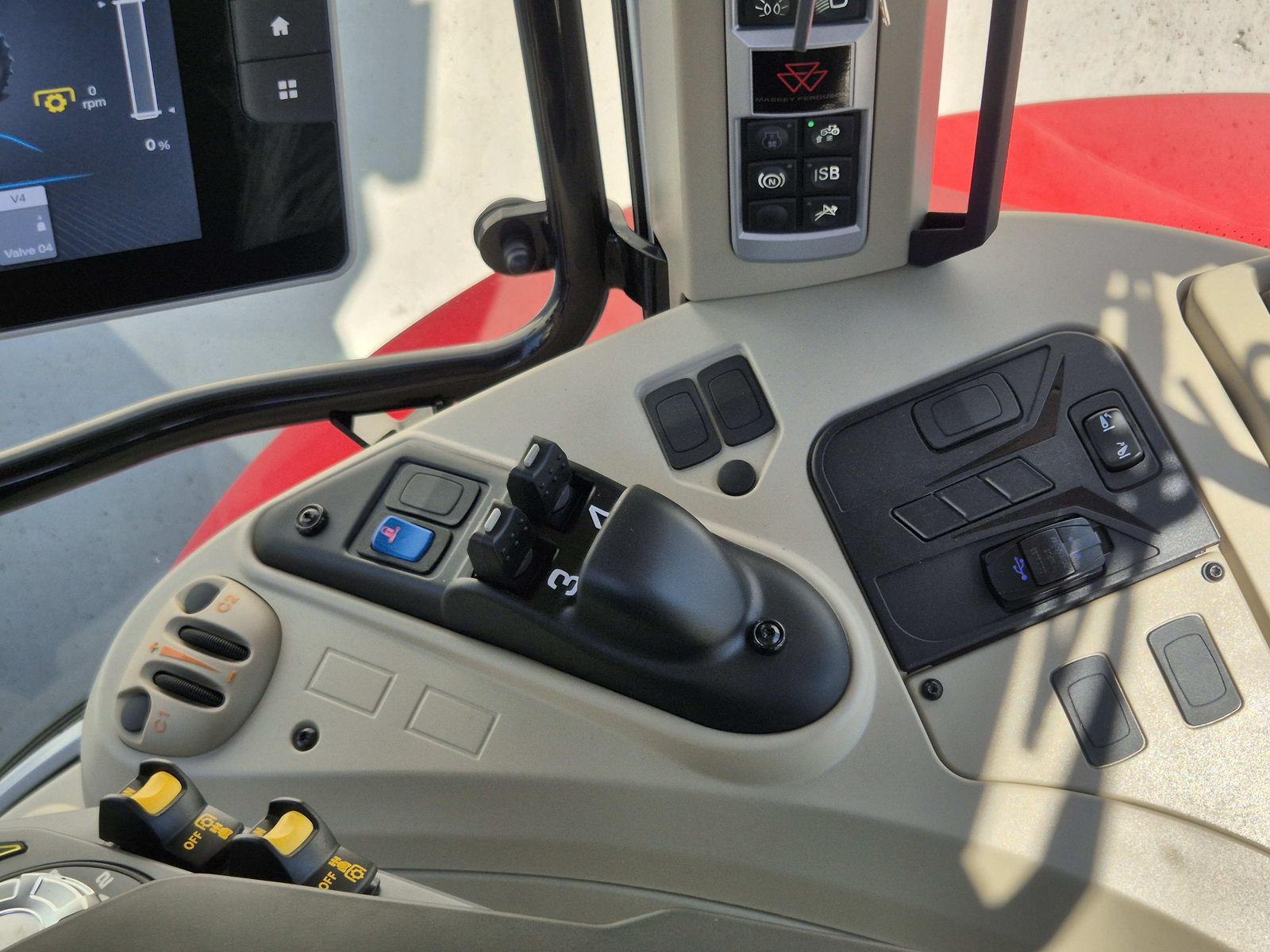 Massey Ferguson MF 5S.145 Dyna-6 Exclusive