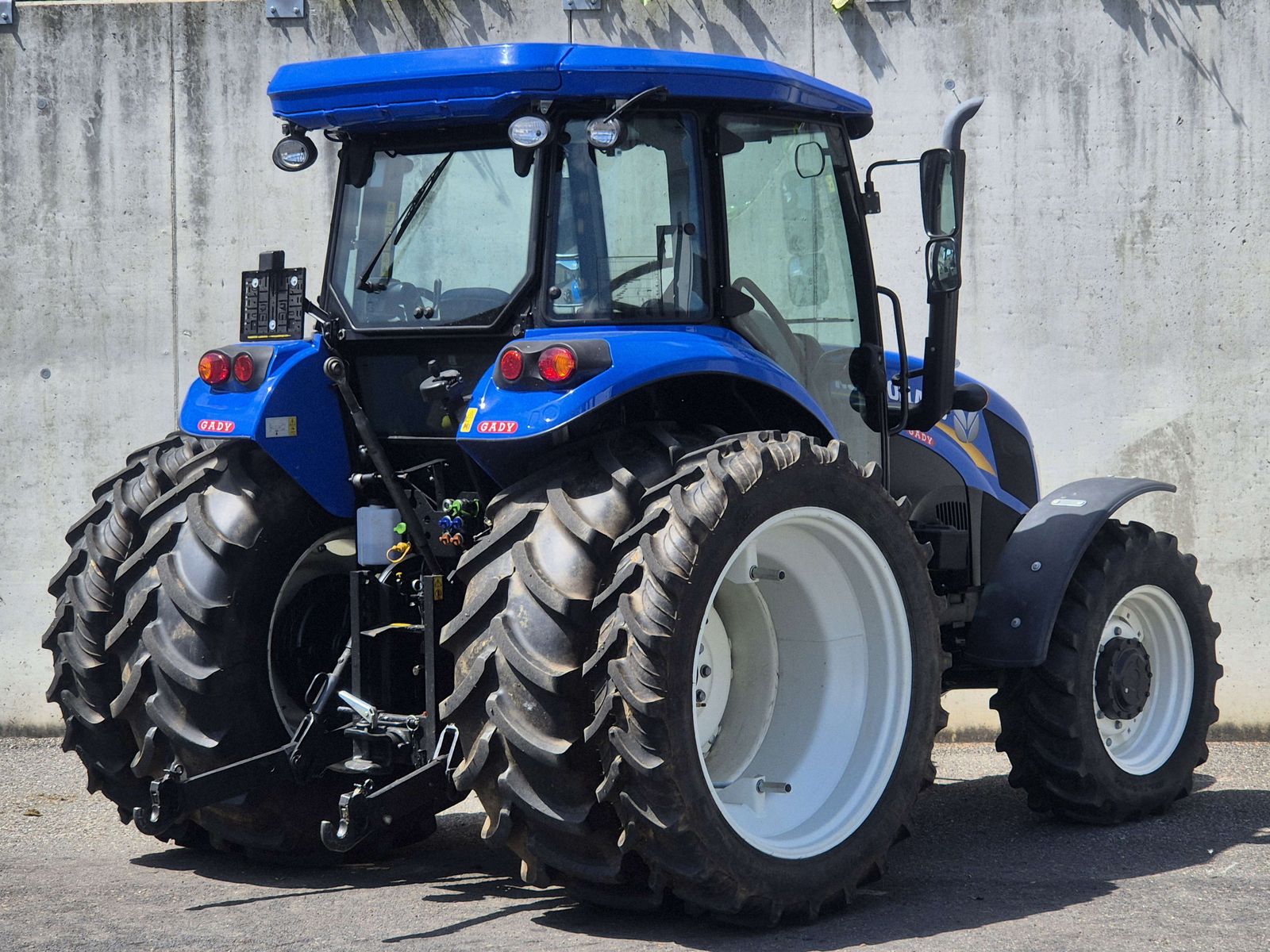 New Holland TD5.85 (Tier 4A)
