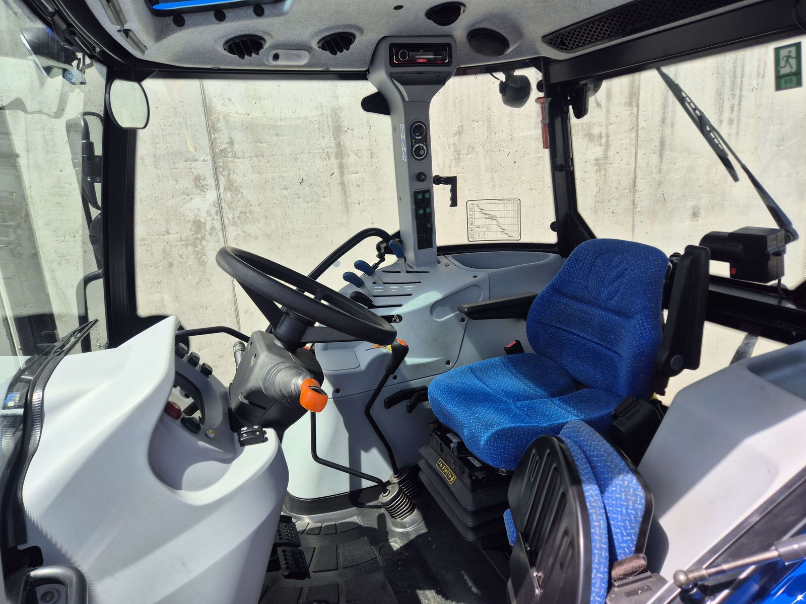 New Holland TD5.85 (Tier 4A)