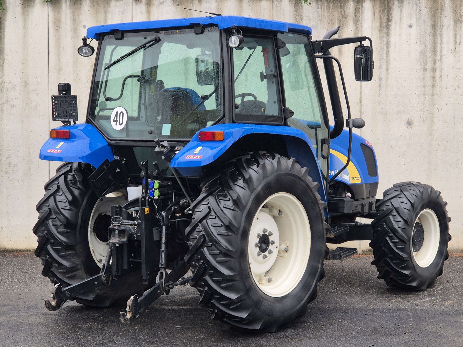 New Holland T5030