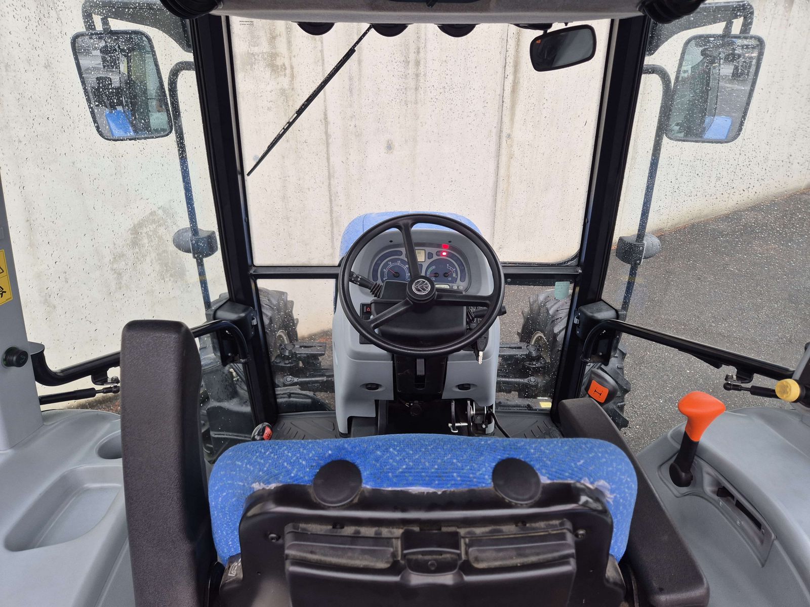 New Holland T5030