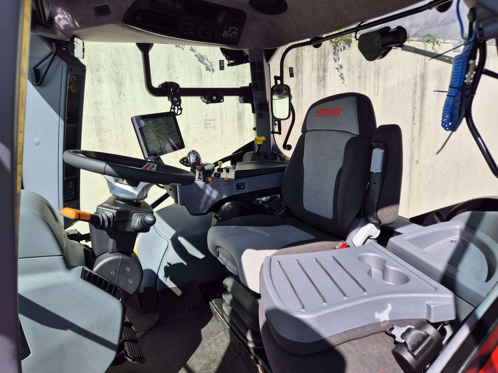 Steyr 6150 Profi CVT (Stage V) 