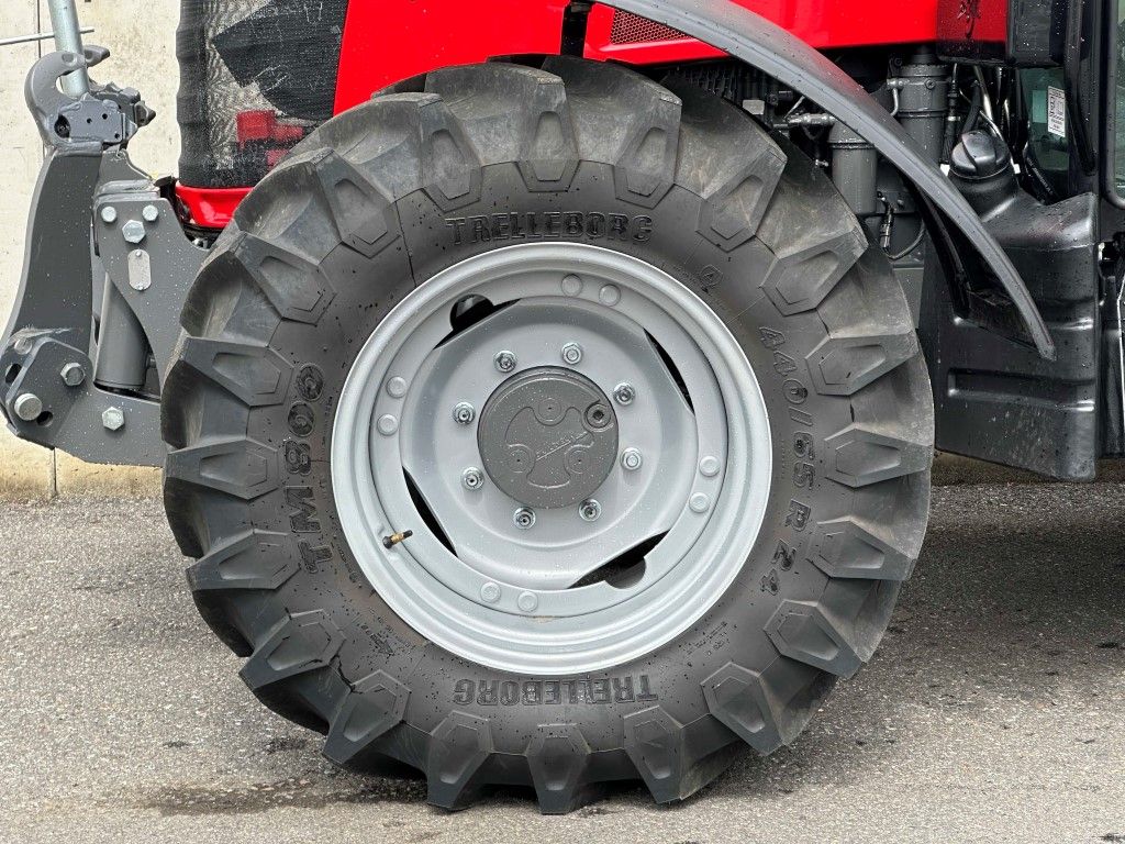 Massey Ferguson MF 4710 M Dyna-2 Kabine