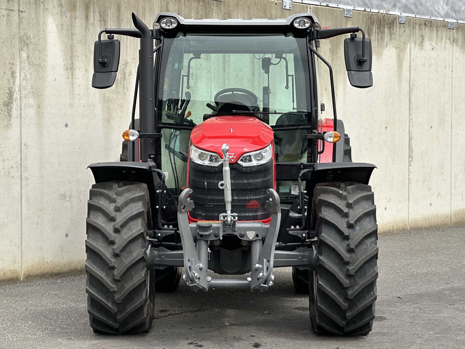 Massey Ferguson MF 4710 M Dyna-2 Kabine