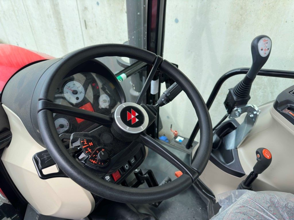 Massey Ferguson MF 4710 M Dyna-2 Kabine