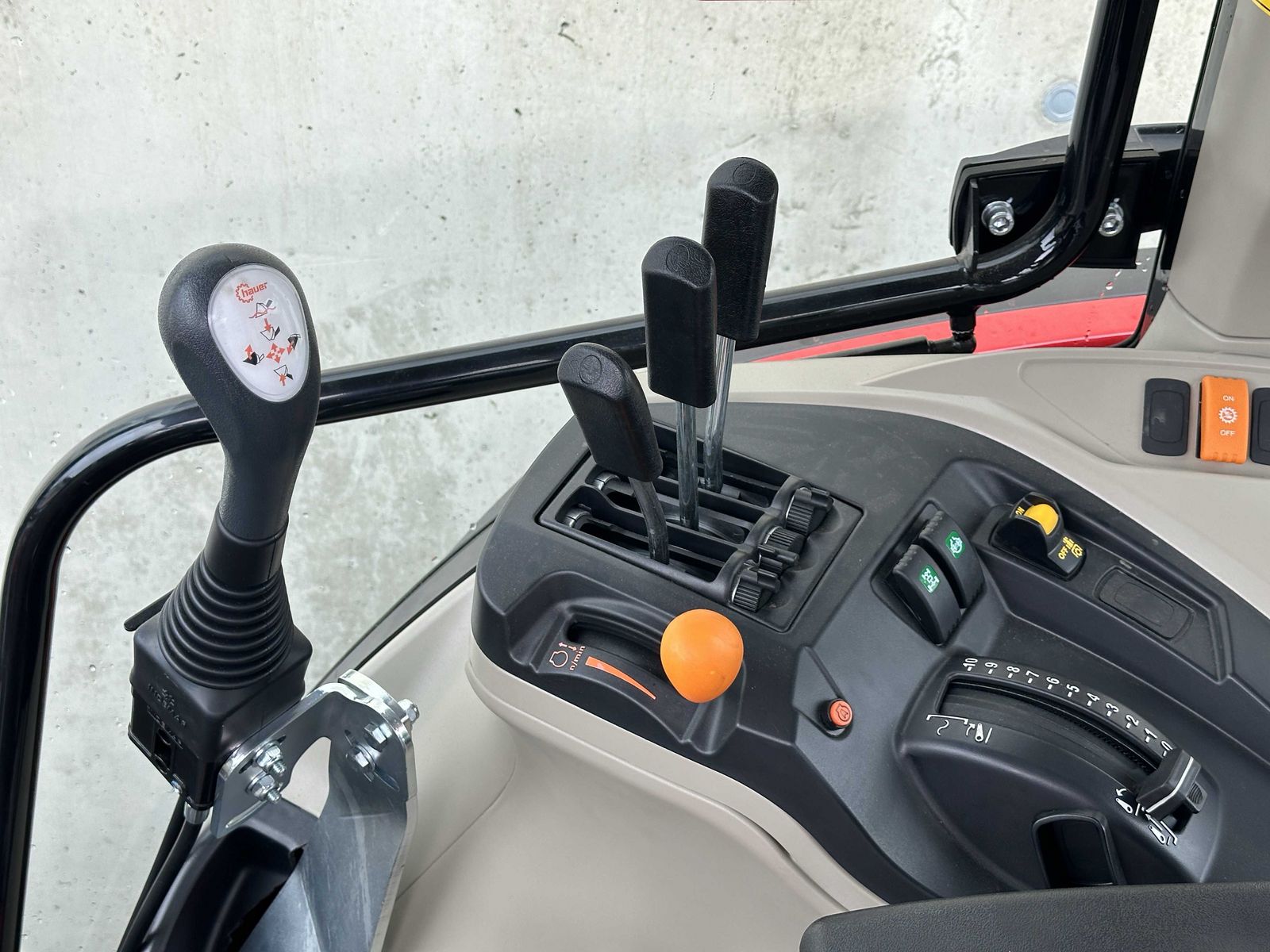 Massey Ferguson MF 4710 M Dyna-2 Kabine