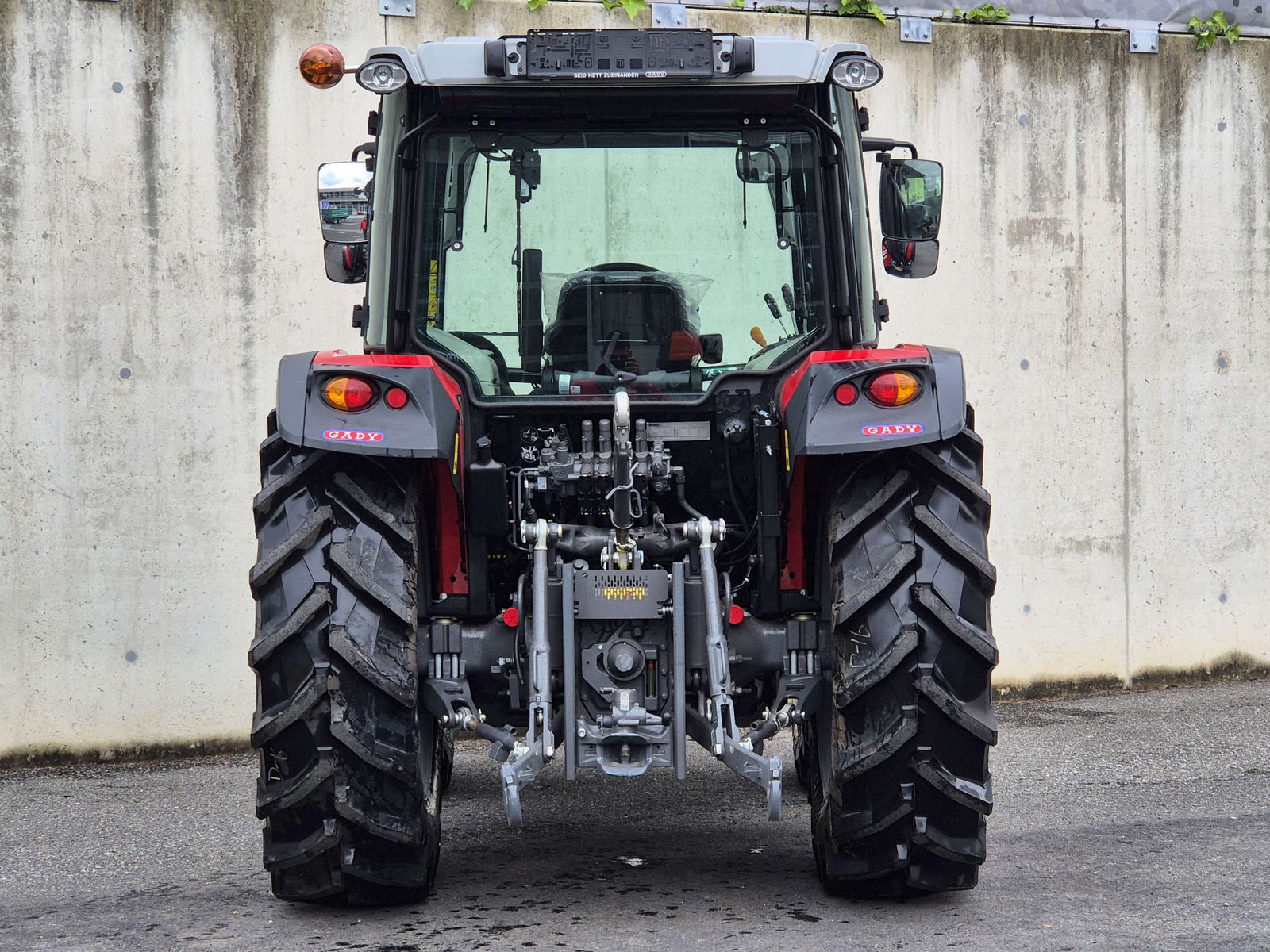 Massey Ferguson MF 4708 M Dyna-2 Kabine