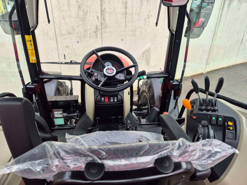 Massey Ferguson MF 4708 M Dyna-2 Kabine