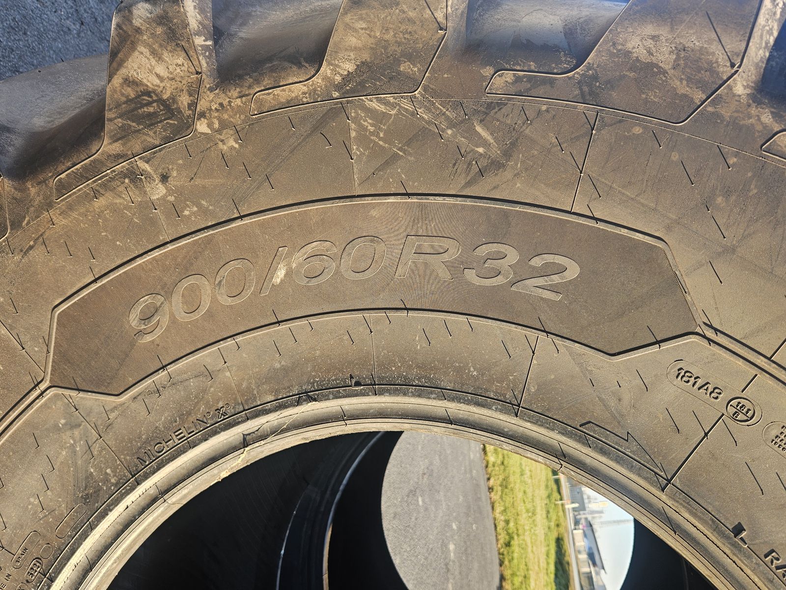 Michelin 900/60 R32 MegaXBib2 181A8 3