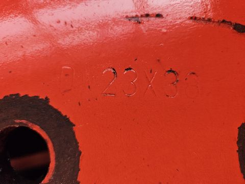 Sonstige DW23x38 8-Loch zu Claas Arion/Axion